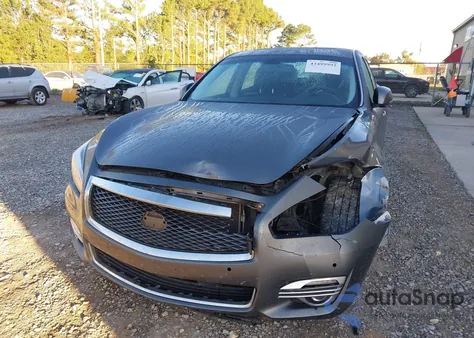 2016 Infiniti Q70 3.7X z USA, uszkodzony, nr VIN JN1BY1AR9GM271150